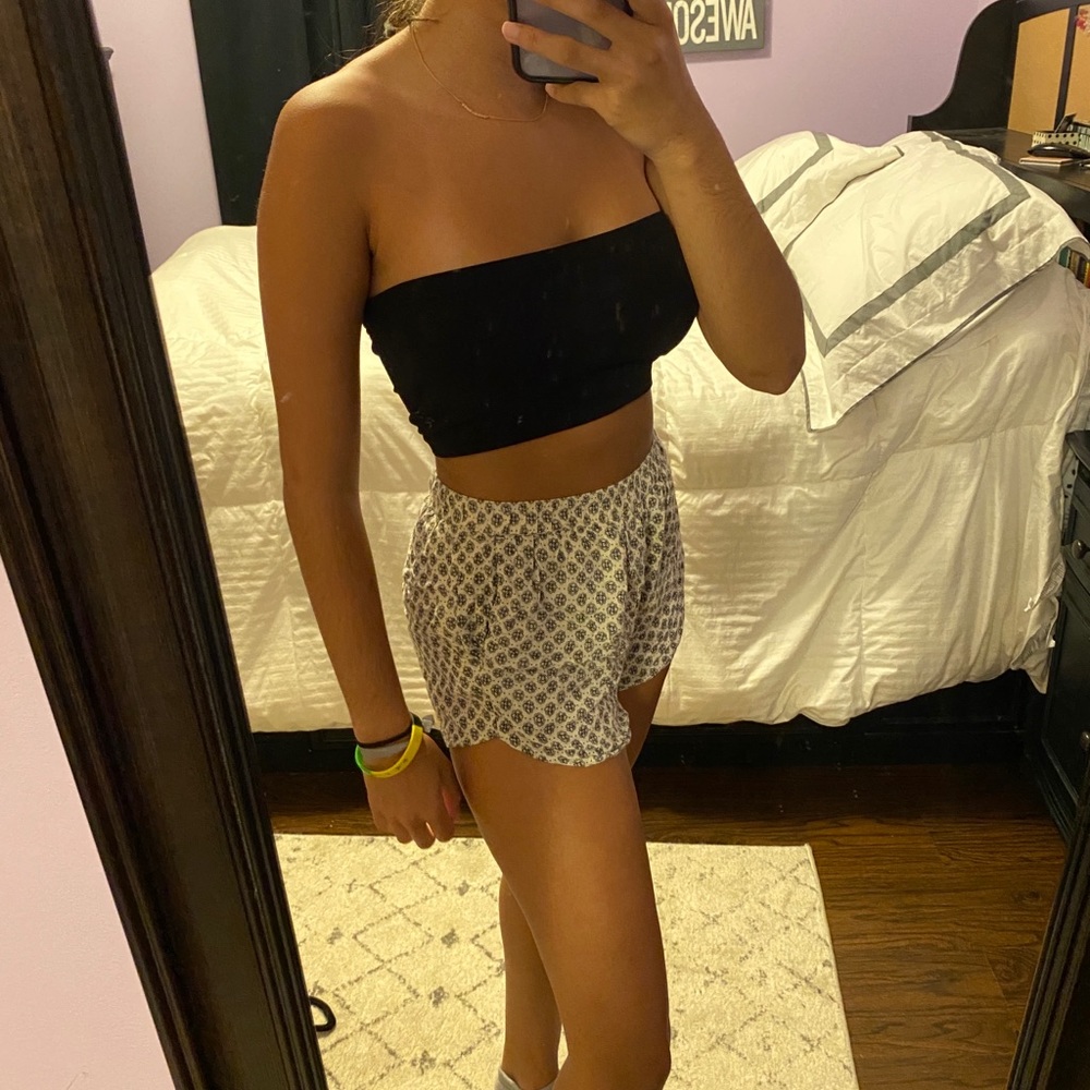 Pattern Shorts - Picture 2 of 2